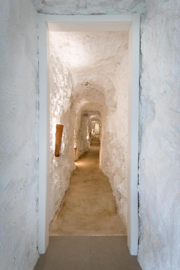 Casa túnel Nido de Águilas Alcala del Jucar Esterno foto