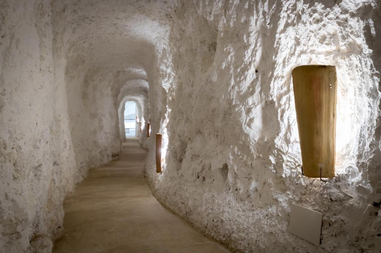 Casa túnel Nido de Águilas Alcala del Jucar Esterno foto