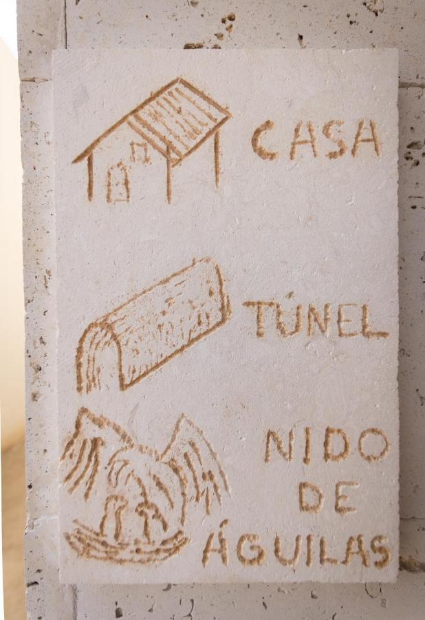 Casa túnel Nido de Águilas Alcala del Jucar Esterno foto